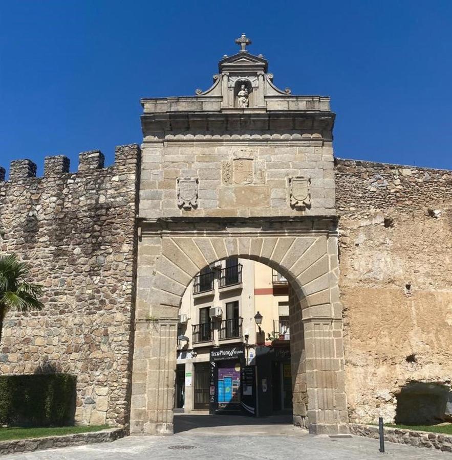 Puerta Del Sol - Plasencia Exterior photo